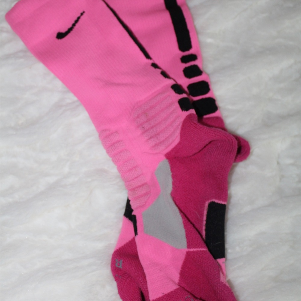 nike elite limited edition breast cancer socks